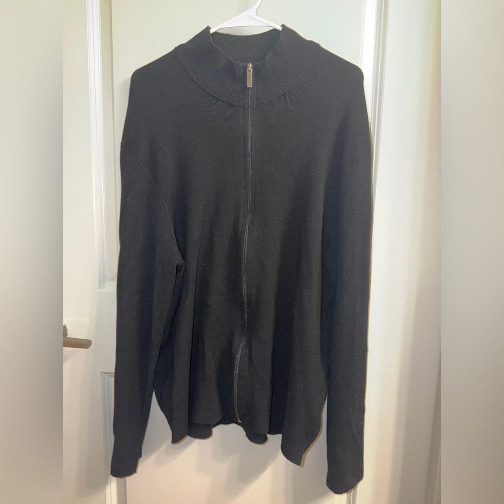 Donating soon- PERRY ELLIS Tech Knit Quarter Zip Sweater Black